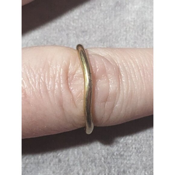 Gold Tone Abstract Wiggle Band Ring Size 7 1/4 - Picture 10 of 11